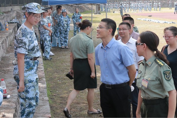副校长乔学斌看望慰问军训中的全体教官与参训师生